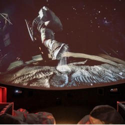 Полетете в необятния свят на Космоса в Софийски планетариум Полетете в необятния свят на Космоса в Софийски планетариум