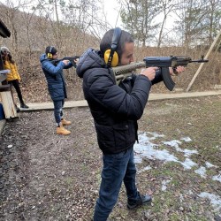 Курс по боравене с автомат „Калашников“