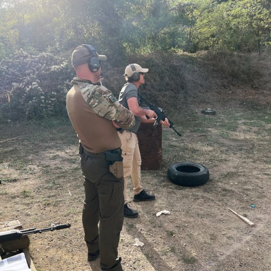 Неделен курс по стрелба за напреднали от Макароон Неделен курс по стрелба за напреднали от Макароон