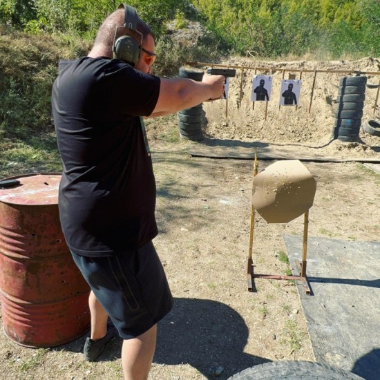 Неделен курс по стрелба за напреднали от Макароон Неделен курс по стрелба за напреднали от Макароон