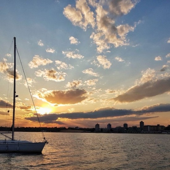 Разходка с яхта по залез в Несебър от Макароон