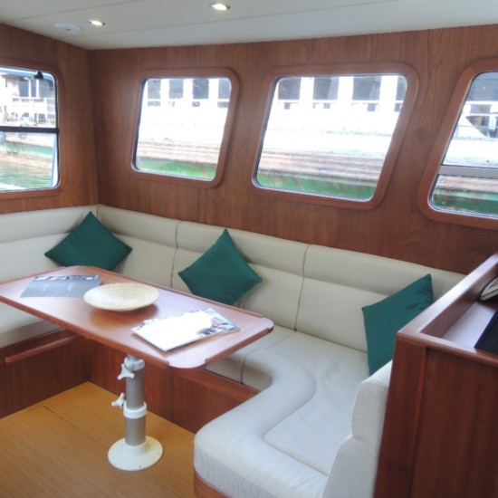 Круиз с луксозна яхта в Несебър от Макароон