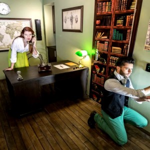 Ескейп руум в паралелна вселена за двама: Загадките на професор Линд