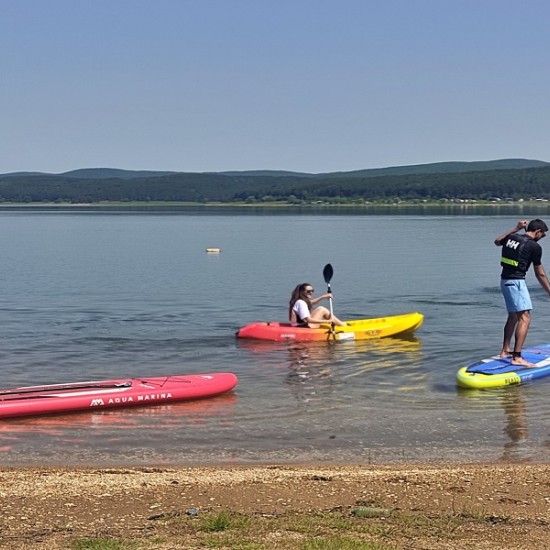 Падъл борд на язовир Искър за едно по-различно преживяване от Makaroon