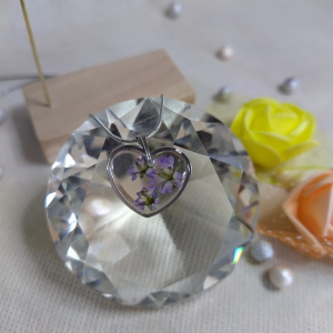 Работилница за изработка на бижута от епоксидна смола за един човек в Банкя Работилница за изработка на бижута от епоксидна смола за един човек в Банкя