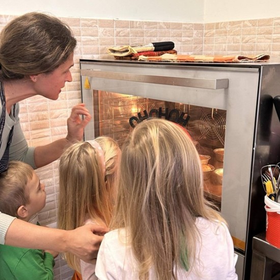 Време е за забавление с Детска сладкарска работилничка за малки кулинари от Makaroon