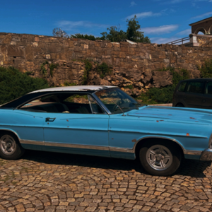 Разходка с ретро автомобил за двама във Велико Търново