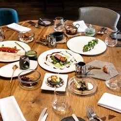 Вечеря в ресторант Андре - дегустационно меню "Вода и Земя" за двама