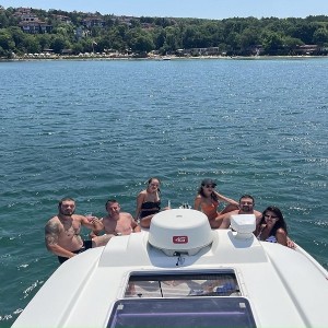 Наем на лодка край Созопол за частно парти