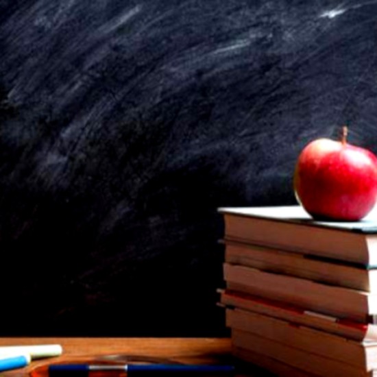 Влезте в света на музиката с Пакет от два урока по музикална теория, композиране или студийна работа от Makaroon