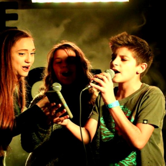 Стани рок звезда с уроци по пеене или уроци по тежки вокали | Makaroon.bg