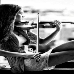 Два урока по избор: Класически инструменти (пиано, цигулка, виола) в София или Варна Два урока по избор: Класически инструменти (пиано, цигулка, виола) в София или Варна