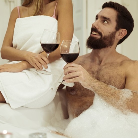 Романтично преживяване с наслада и релакс - подарете си Вана с винотерапия от Makaroon Романтично преживяване с наслада и релакс - подарете си Вана с винотерапия от Makaroon