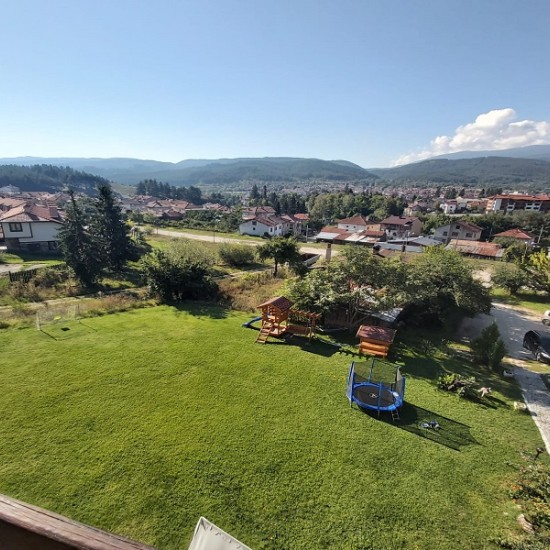 Overnight stay with breakfast and included platter with traditional appetizers and wine for two in Dobrinishte from Makaroon