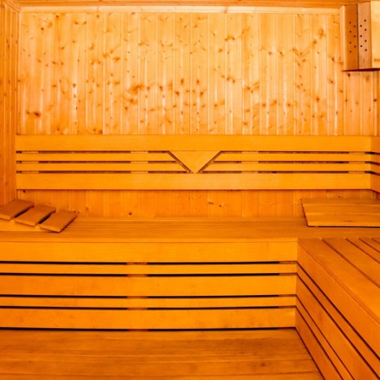 Overnight stay with breakfast and included platter with traditional appetizers and wine for two in Dobrinishte from Makaroon