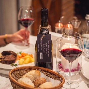 Насладете се на лимитирани серии вина с ''Луксозна гурме дегустация в Шато Копса за двама''