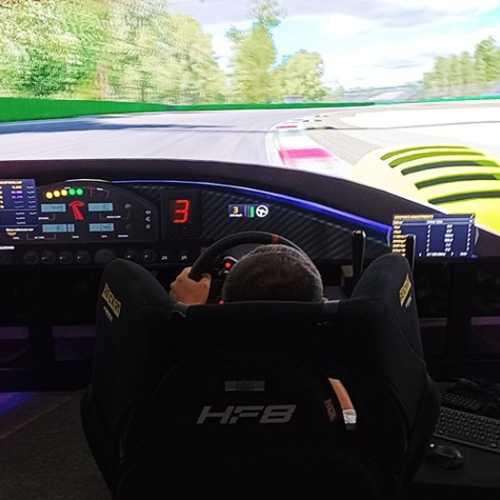 Забавление и адреналин с шофиране в Рали симулатор в Бургас от Makaroon