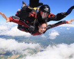 Направете (си) екстремен подарък - тандемен скок с парашут от Makaroon