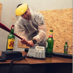 Дайте воля на гнева с „Пакет премиум в Smash Room”  в Пловдив 