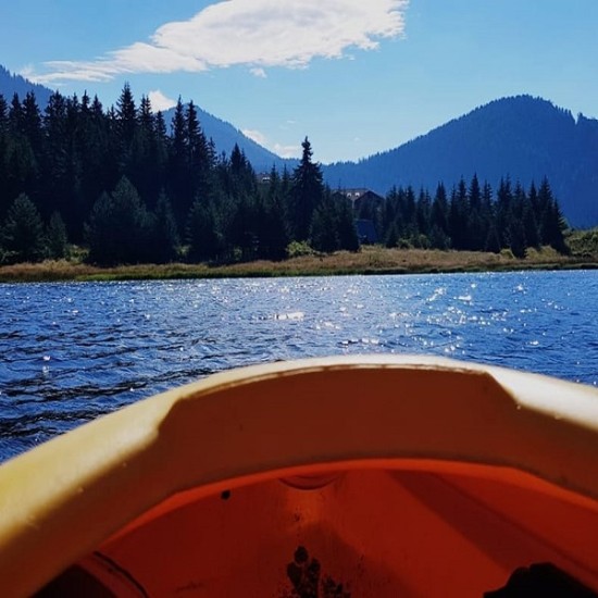 By canoe-kayak in the picturesque nature of the Smolyan Lakes from Makaroon