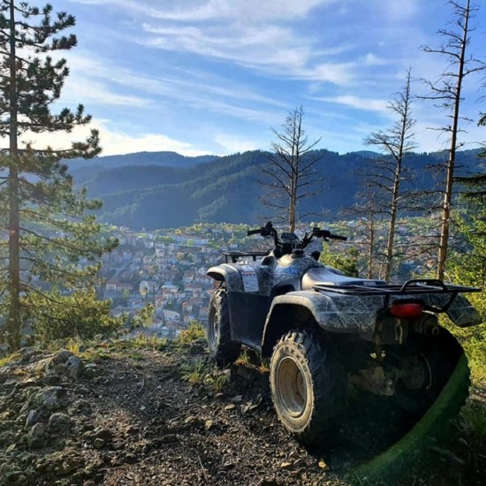 2-часова разходка с АТВ до Червената скала в планината край Смолян от Makaroon