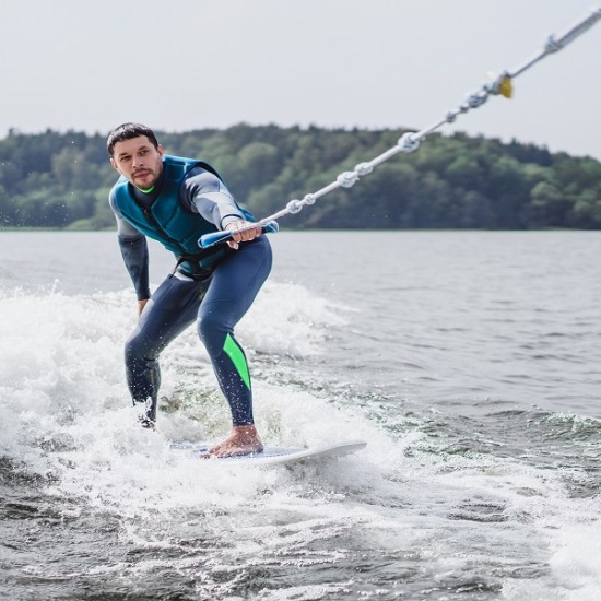 Водни ски на язовир Доспат – емоция и приключение от Makaroon