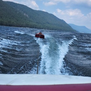 Водни ски на язовир Доспат – емоция и приключение