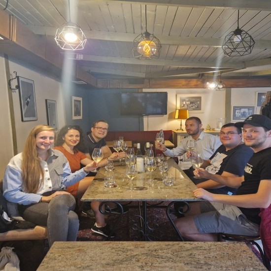 Винен тур в сърцето на София от Макароон