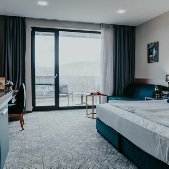 Луксозно бягство сред природата с Две нощувки със закуски и вечери за двама в Spa Hotel Santè, Велинград от Makaroon