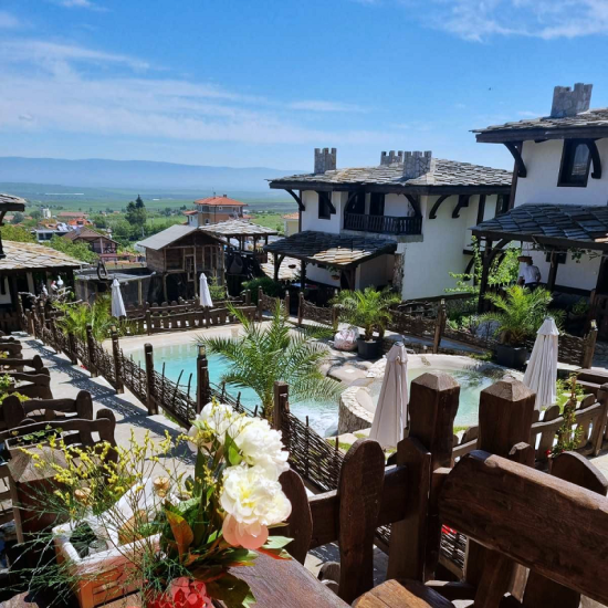 Нощувка със закуска за двама в Комплекс „Старите къщи“ - Медово от Makaroon