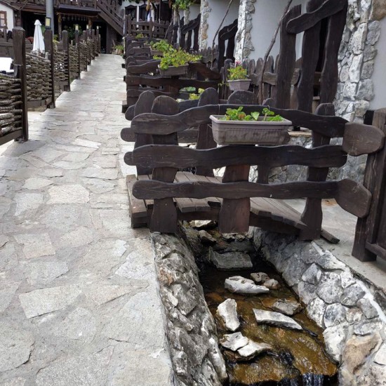 Нощувка със закуска за двама в Комплекс „Старите къщи“ - Медово от Makaroon