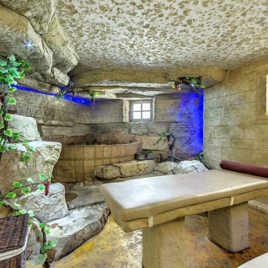 Романтично бягство: Нощувка със закуска за двама в студио в комплекс "Старосел" от Makaroon