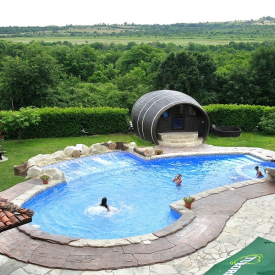 Нощувка за двама с включени закуска и вечеря в Тракийска резиденция "Старосел" от Makaroon Нощувка за двама с включени закуска и вечеря в Тракийска резиденция "Старосел" от Makaroon