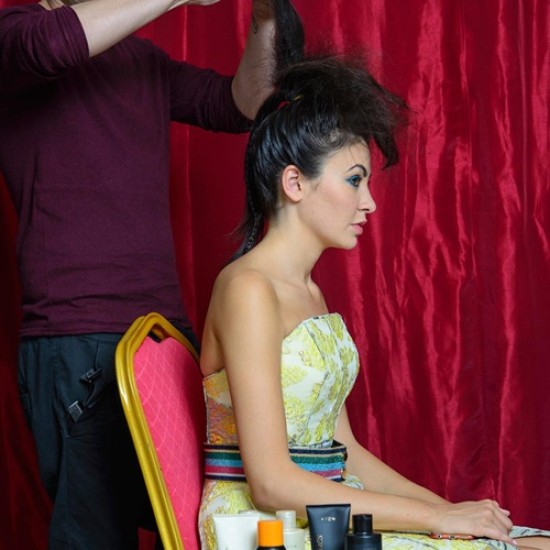 Подарете стил с Посещение и сешоар при Стоян Кунев от Makaroon Подарете стил с Посещение и сешоар при Стоян Кунев от Makaroon