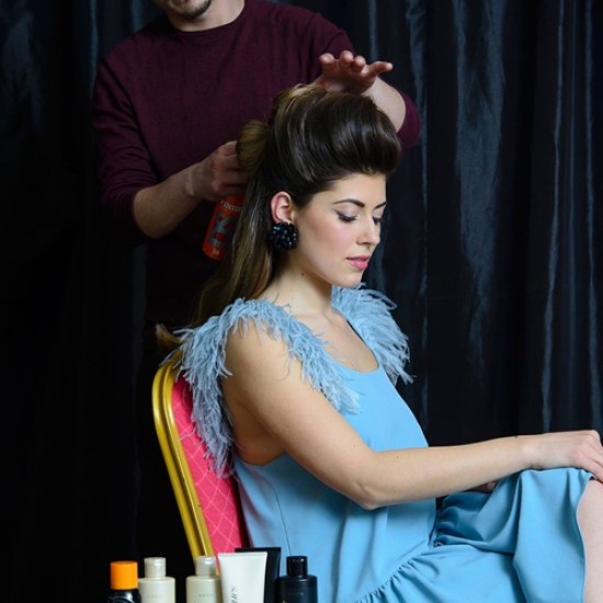 Подарете стил с Посещение и сешоар при Стоян Кунев от Makaroon Подарете стил с Посещение и сешоар при Стоян Кунев от Makaroon