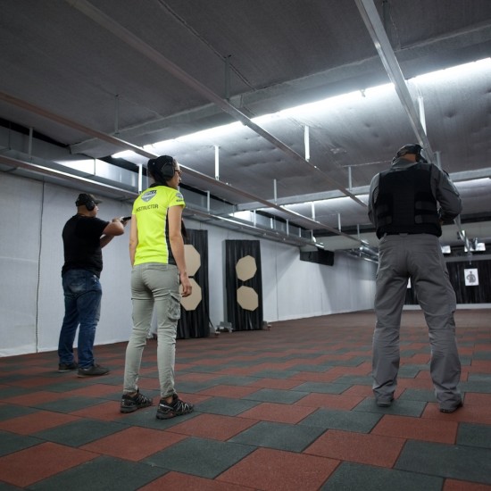 Видгнете адреналина със Стрелба с оръжие по избор за един човек в Пазарджик от Makaroon