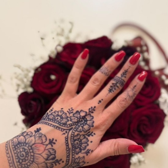 Татуировка с къна – вашият символ на благоденствие от Makaroon Татуировка с къна – вашият символ на благоденствие от Makaroon