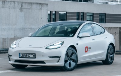 Еднодневно приключение: Изживейте луксозното усещане на Tesla Model 3 с ваучер от Makaroon.bg