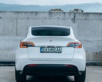 Отвори вратата към бъдещето – шофирай Tesla модел Y за един час от Макароон