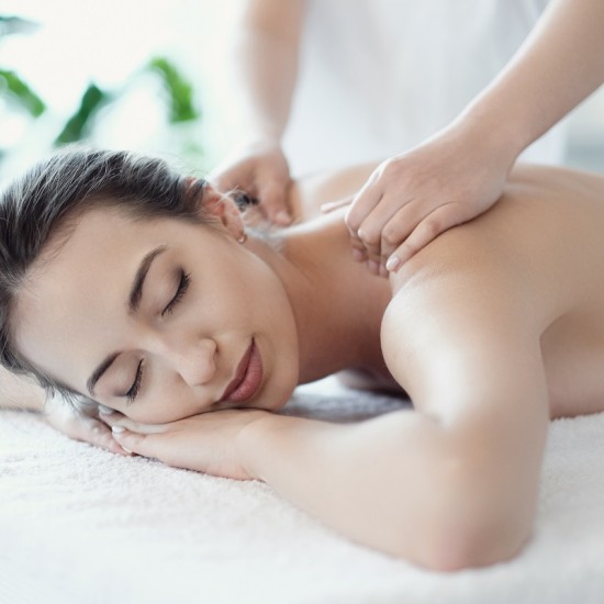 Традиционен тайландски масаж - Прераждане от Makaroon Традиционен тайландски масаж - Прераждане от Makaroon