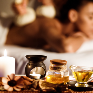 Релаксиращ традиционен тайландски масаж с ароматни масла „Баланс на Меридианите“ 