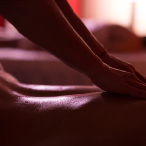 Релаксиращ традиционен тайландски масаж с ароматни масла „Баланс на Меридианите“ 