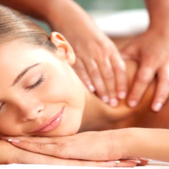 Отпуснете и възстановете тялото с Тай масаж за схванати рамене от Makaroon Отпуснете и възстановете тялото с Тай масаж за схванати рамене от Makaroon