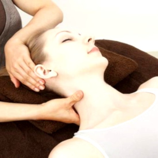 Отпуснете и възстановете тялото с Тай масаж за схванати рамене от Makaroon Отпуснете и възстановете тялото с Тай масаж за схванати рамене от Makaroon