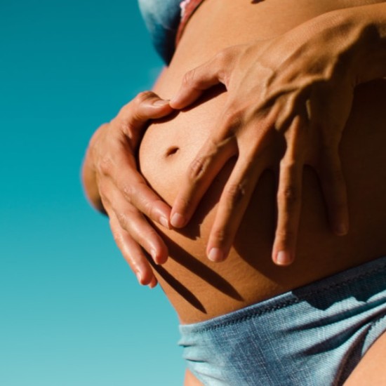 Отпуснете натрупаното напрежение с Масаж за бременни или след раждане от Makaroon Отпуснете натрупаното напрежение с Масаж за бременни или след раждане от Makaroon