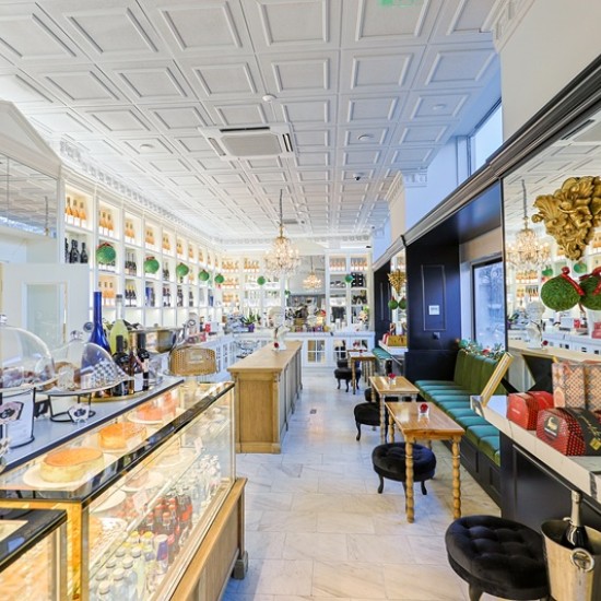 Дегустация на 6 вида гурме сладолед в The Ritz Specialty Coffee