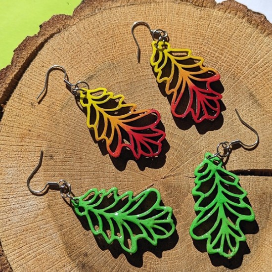 Впуснете се в едно креативно занимание с уъркшоп по Рисуване на бижута върху дървена основа от Makaroon Впуснете се в едно креативно занимание с уъркшоп по Рисуване на бижута върху дървена основа от Makaroon