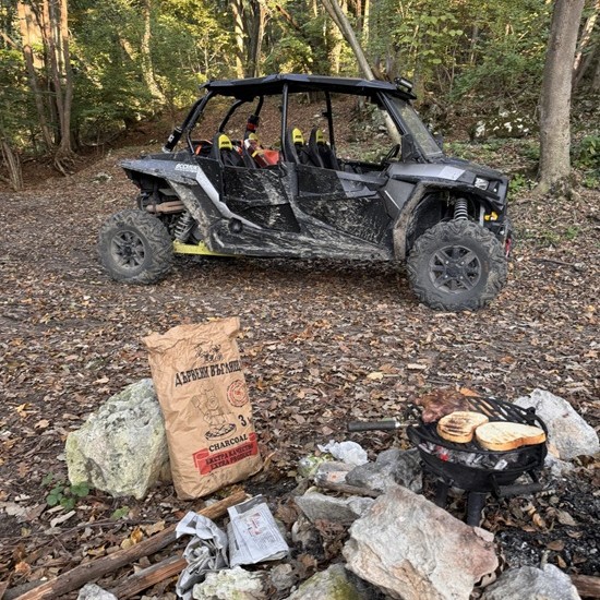 Насладете се на истинска офроуд експлозия с 1 час тур с УТВ край Варна от Makaroon Насладете се на истинска офроуд експлозия с 1 час тур с УТВ край Варна от Makaroon