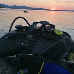 Уникален подарък - нощно гмуркане край Несебър