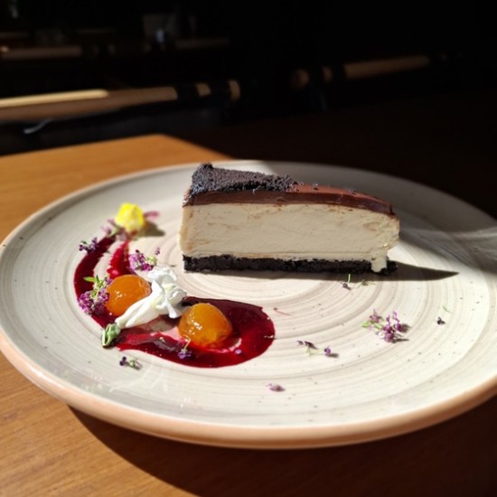 Вечеря при шеф Манчев - уникален подарък за двама от Макароон Уникален подарък: Вечеря за двама при шеф Манчев от Makaroon.bg